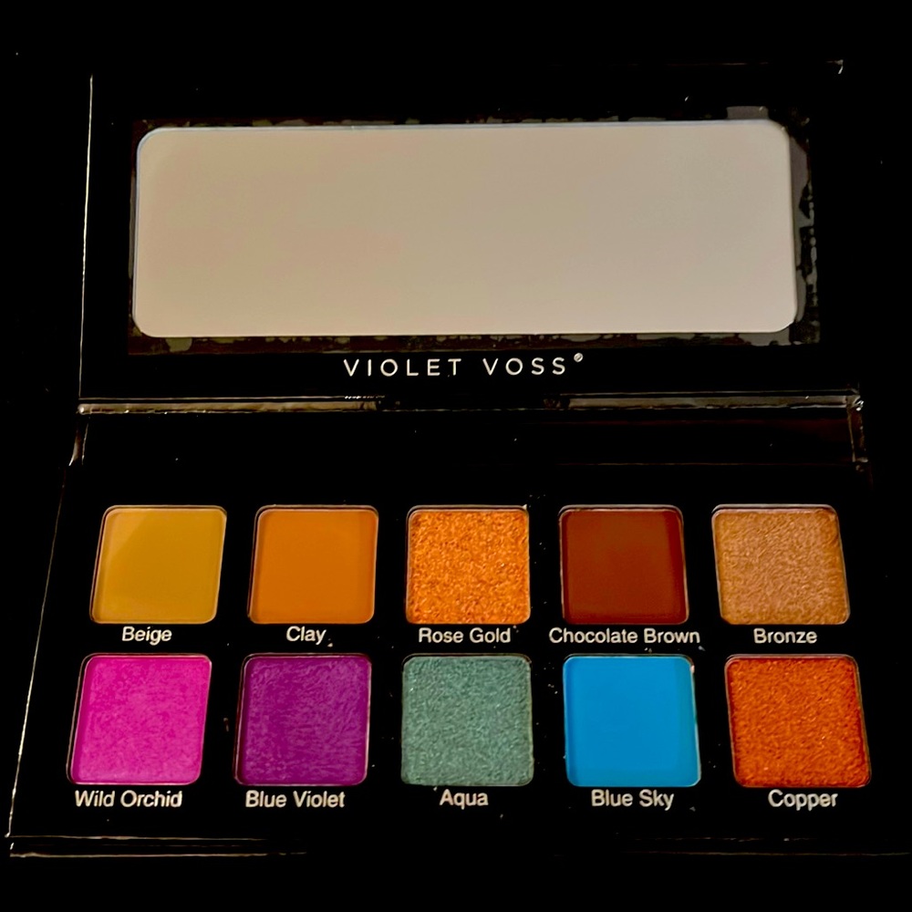 Violet Voss Essentials 2 Eye Shadow palette 
Multi color palette 
Never used